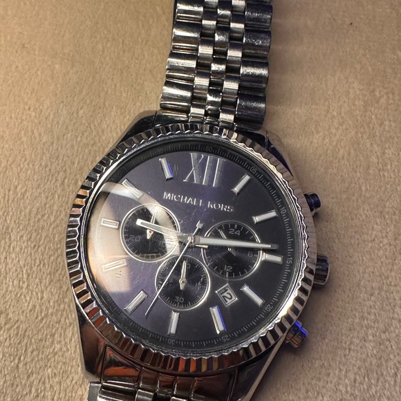 MICHAEL KORS - Picture 3 of 6